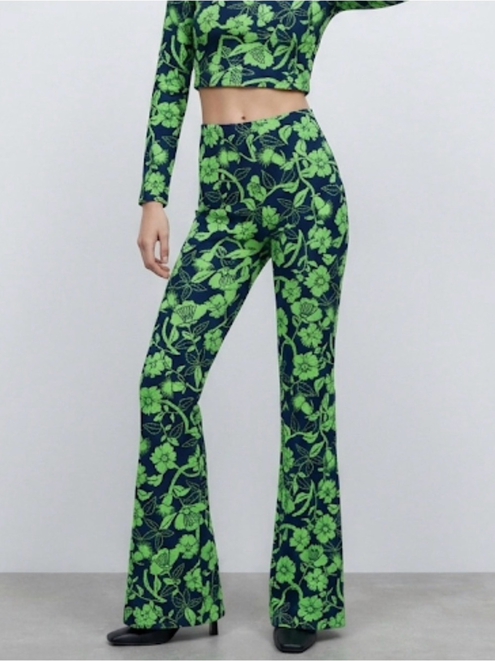 Zara Green Blue Jacquard Floral Print High Waisted Flare Pants Size S NWT